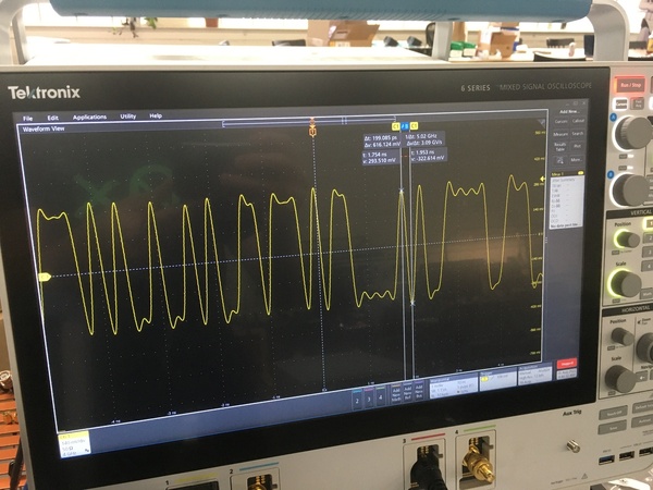 Oscilloscope showing bits at 5 GHz